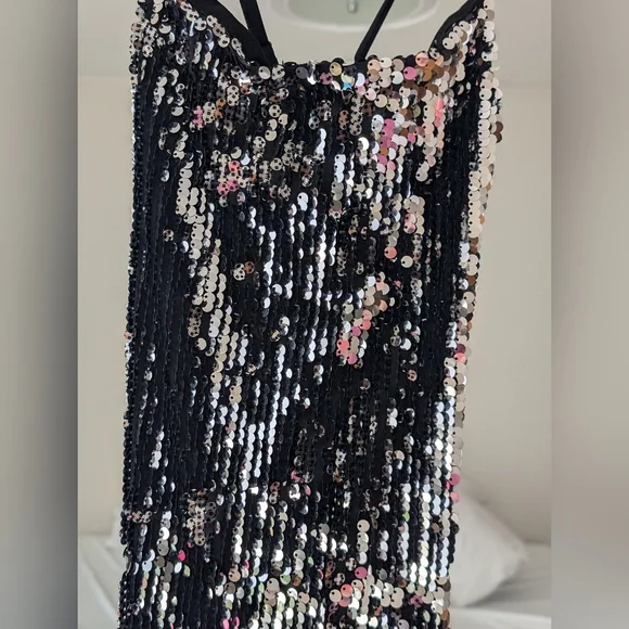 Sequin Bodycon Dress Size M - Picture 4 of 9